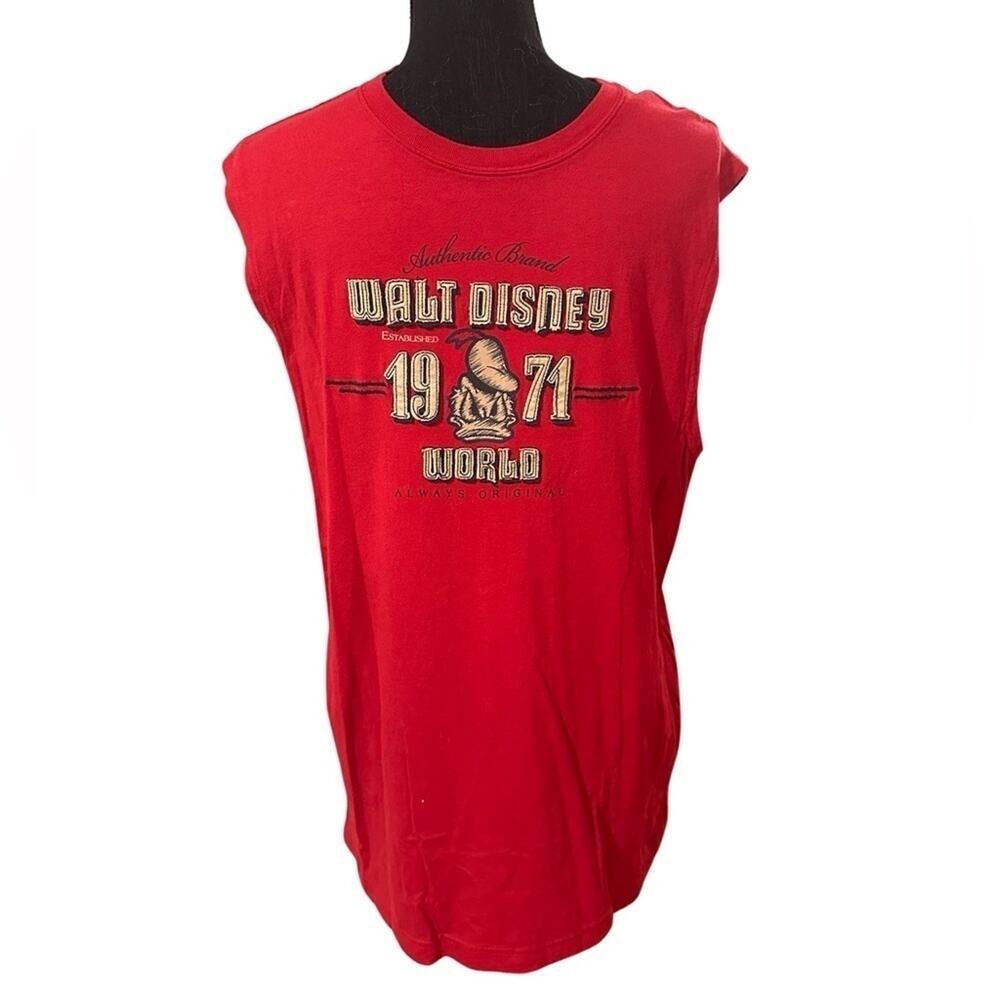 Disney Parks Donald Duck Red Muscle Tank Top Shirt Size M Classic Graphic